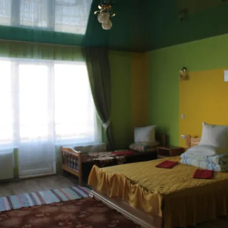 Zustrizh U Leva 招待所 Pilipets