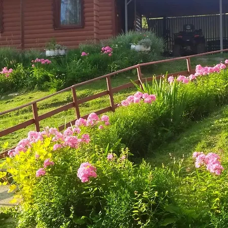 Zustrizh U Leva Pensjonat Pilipets