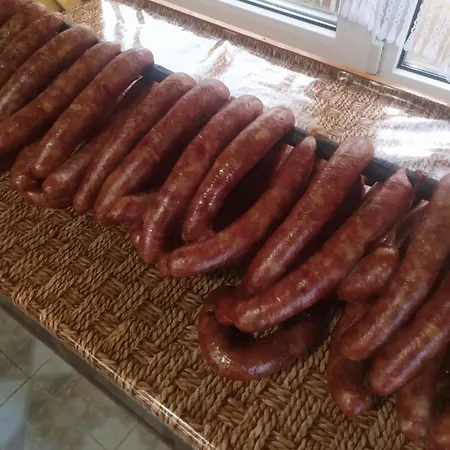 Guest house Zustrizh U Leva 3*