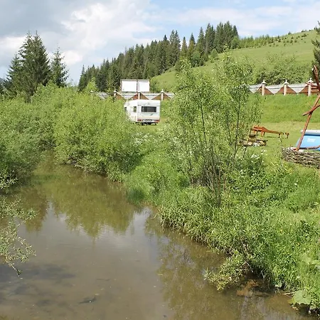 Guest house Zustrizh U Leva Pilipets